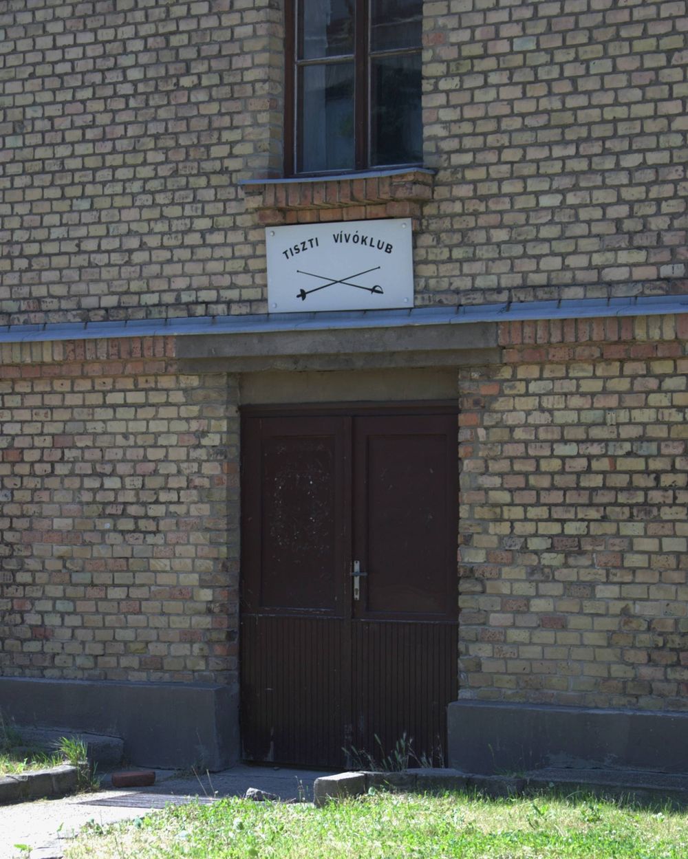 A Tiszti Vívóklub bejárata