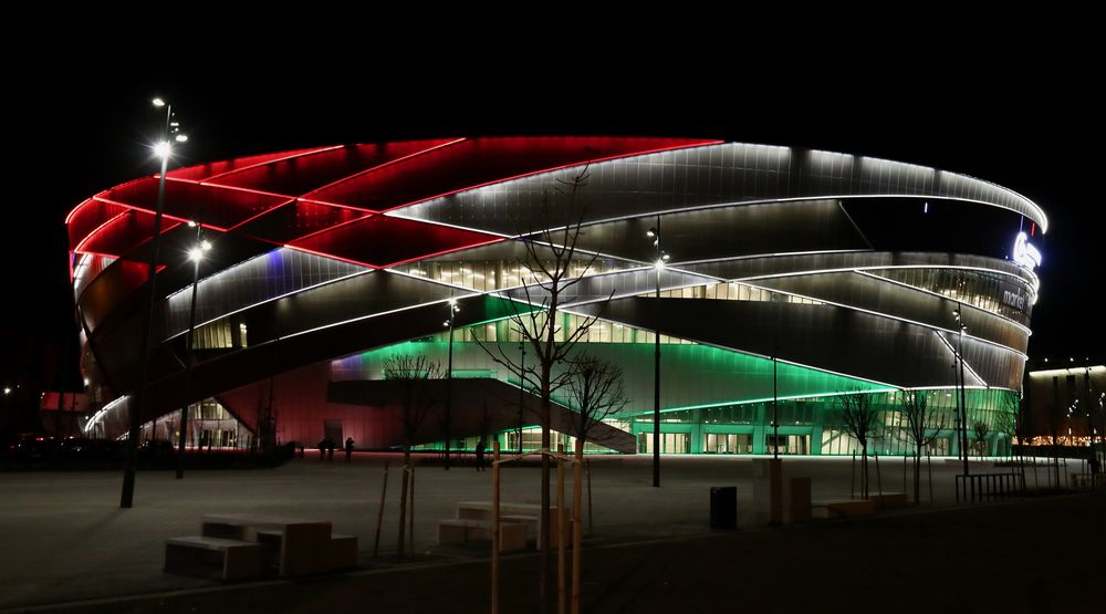 Az MVM Dome éjszaka